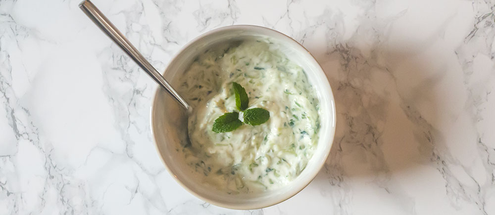 Skål med vegansk tzatziki